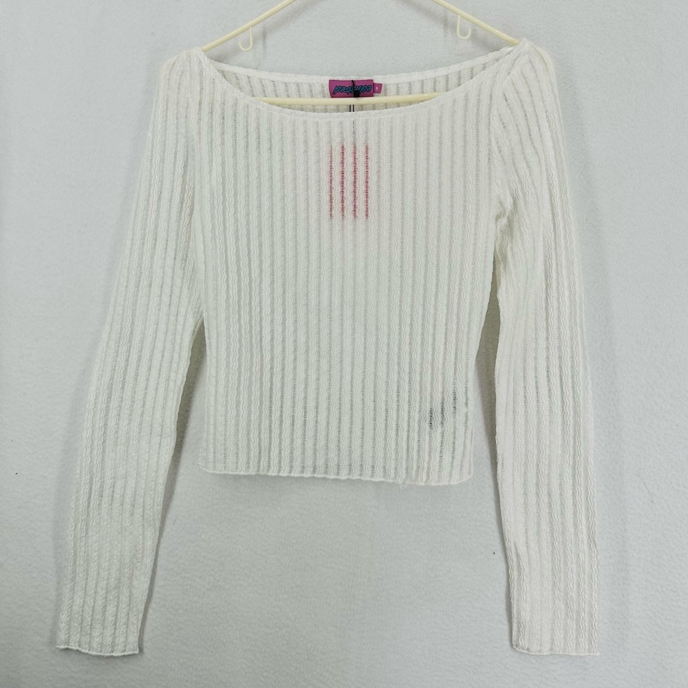 EDIKTED White Ribbed Long Sleeve Crop Top